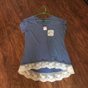 NWT Purple, Lace trim shirt🎀